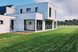 Maison moderne et lumineuse à 5 minutes à pied des plages à Landunvez